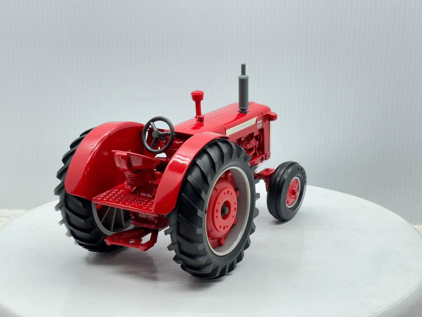 1/16 International 650