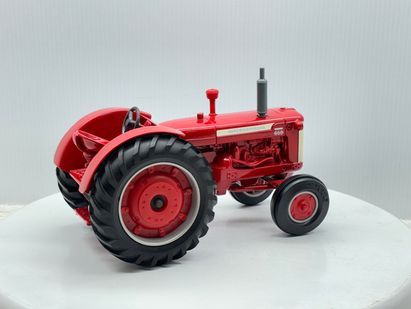 1/16 International 650