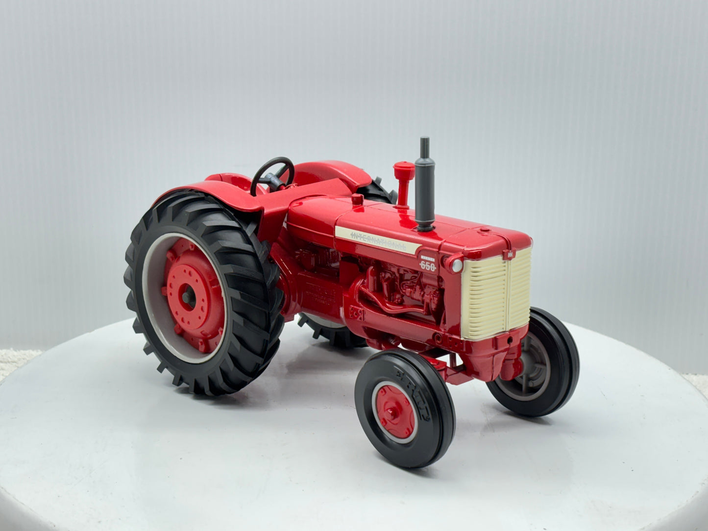 1/16 International 650