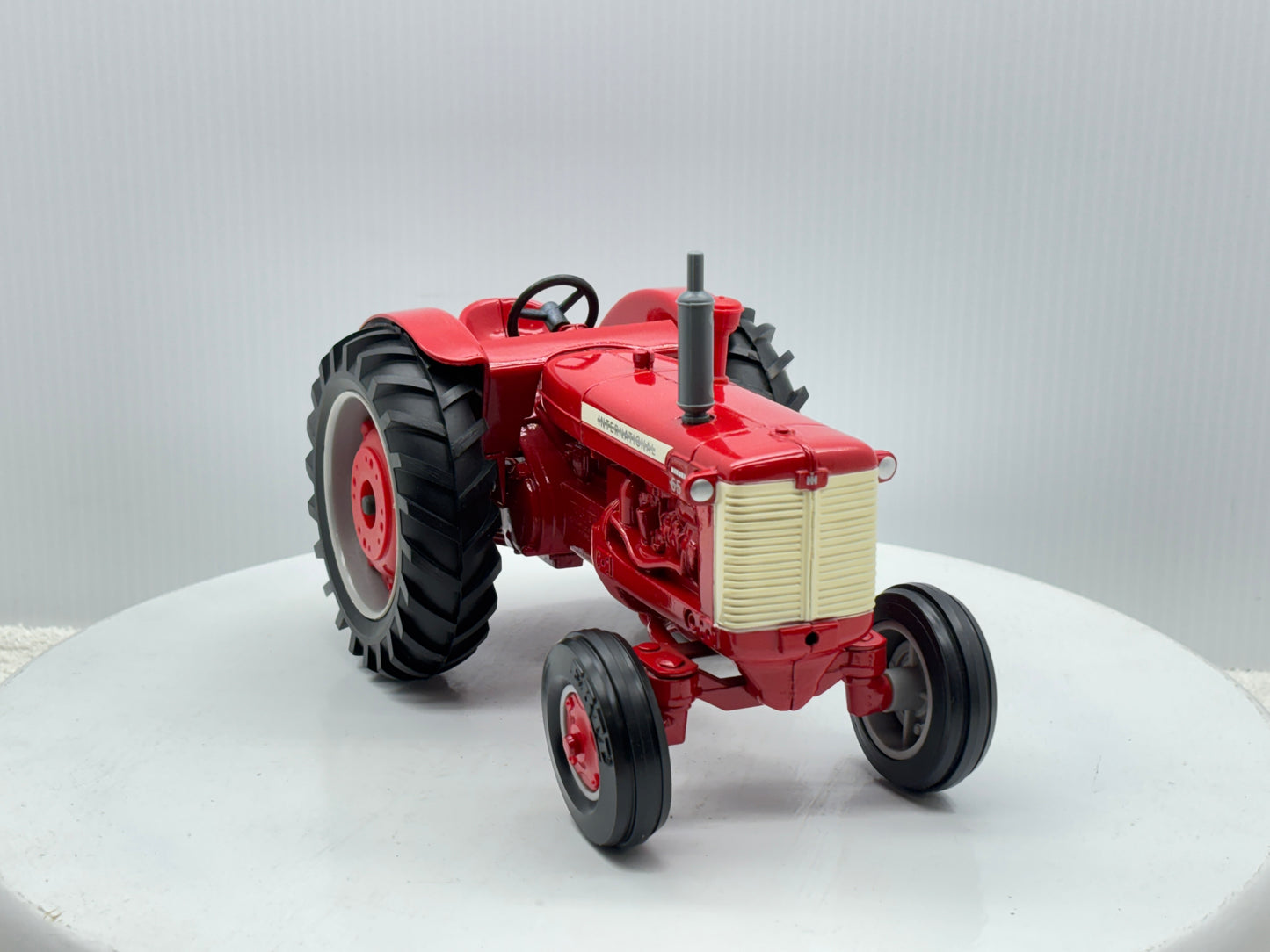 1/16 International 650