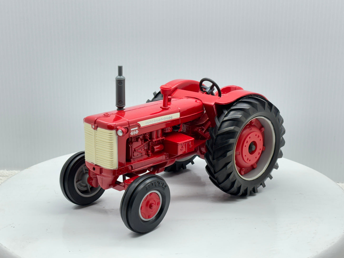 1/16 International 650