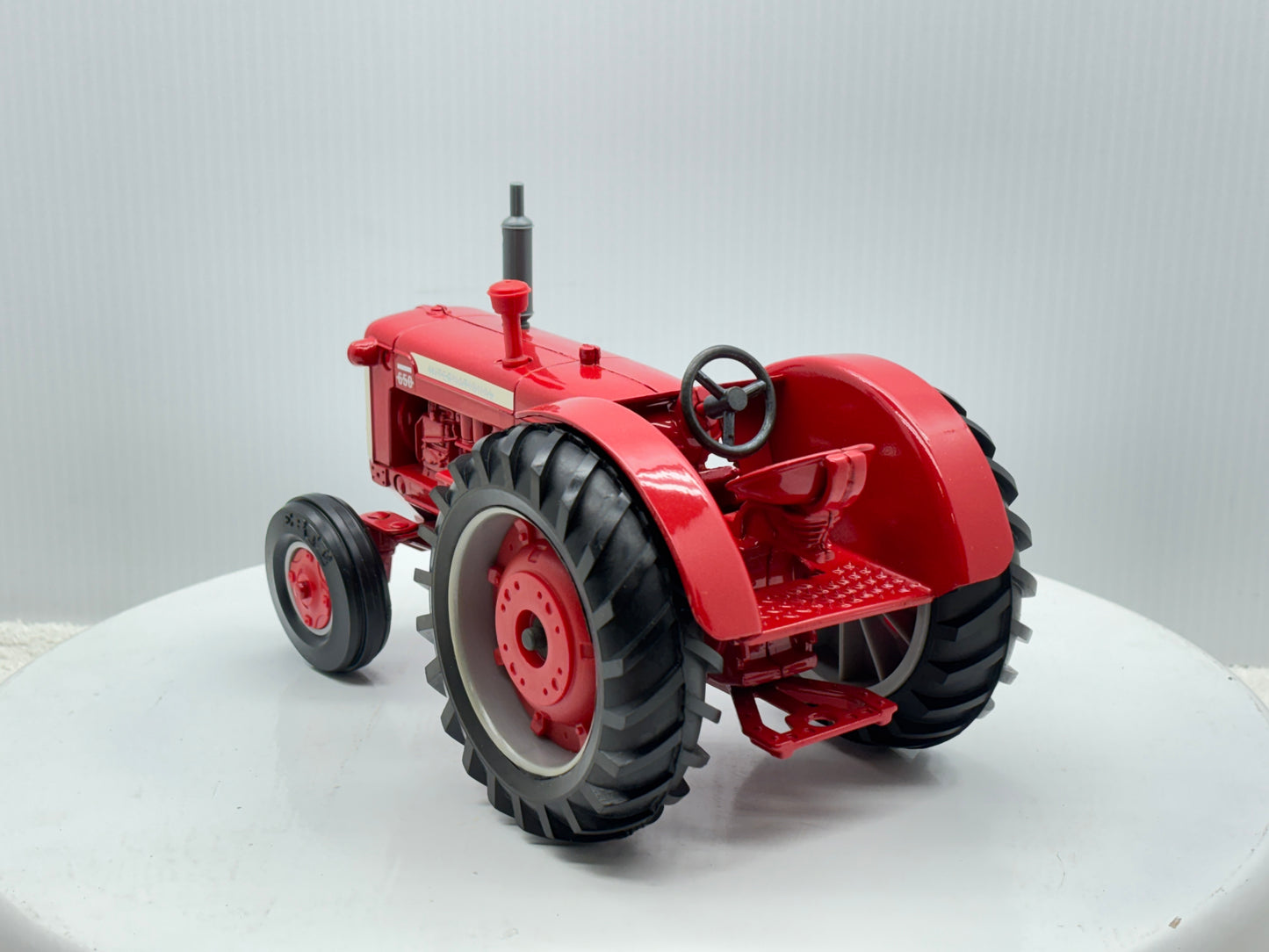 1/16 International 650