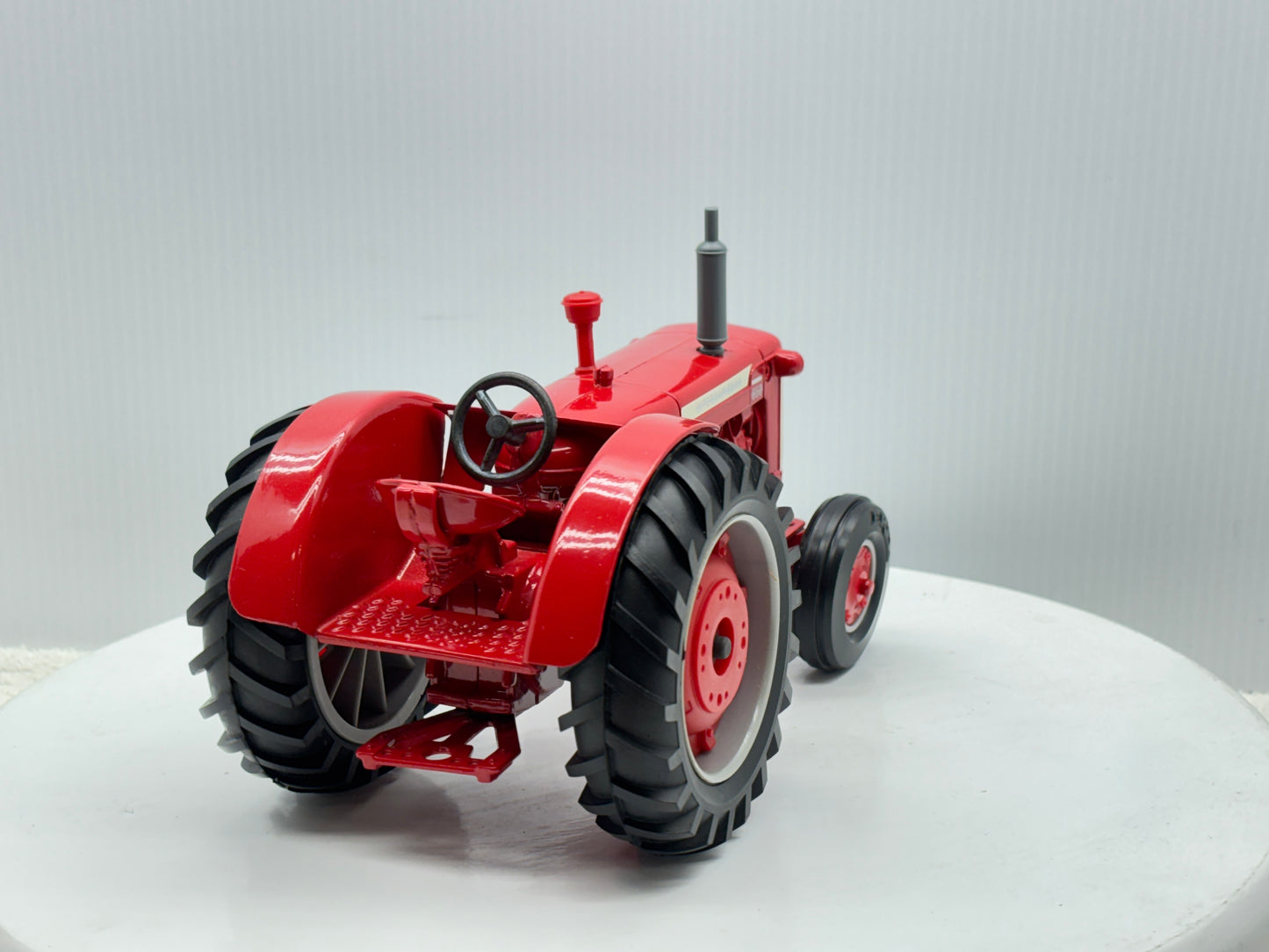 1/16 International 650