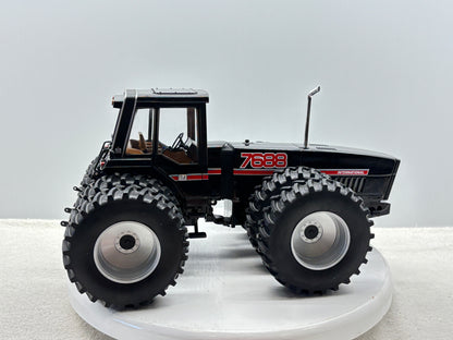 1/16 International 7688 Black