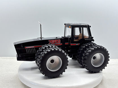 1/16 International 7688 Black