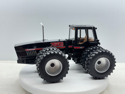 1/16 International 7688 Black