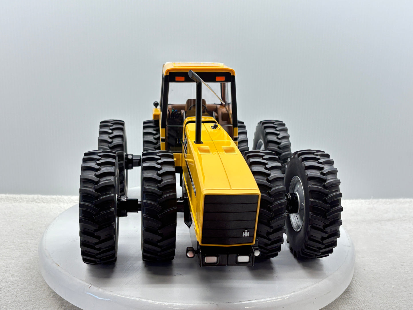 1/16 International 7688 Industrial
