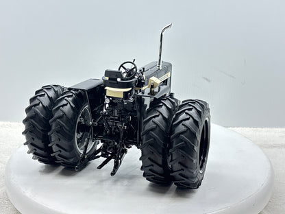 1/16  International 856 Black