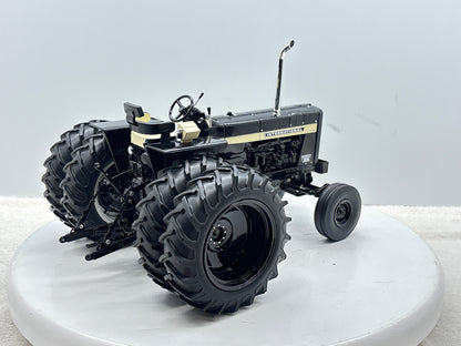 1/16  International 856 Black