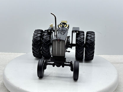 1/16  International 856 Black