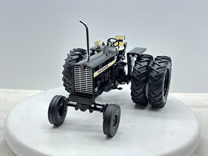 1/16  International 856 Black