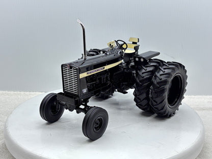 1/16  International 856 Black