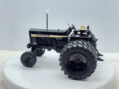 1/16  International 856 Black