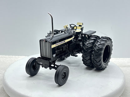 1/16  International 856 Black