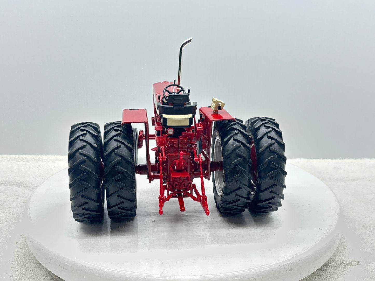 1/16 International 856 Power Series