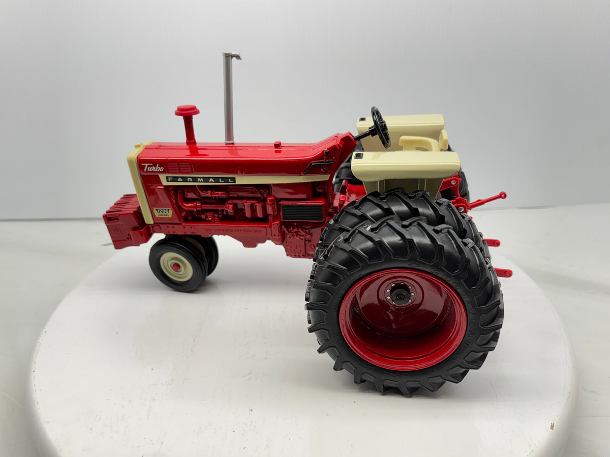 1/16 International Farmall 1206 Turbo – Creekside Farm Toys