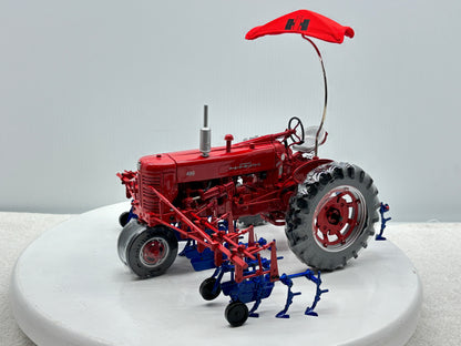1/16 International Farmall 400 with Cultivator