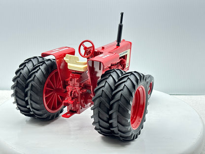 1/16 International Farmall 806 WMSTR