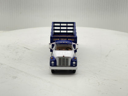 1/64 International Loadster Purple Stake