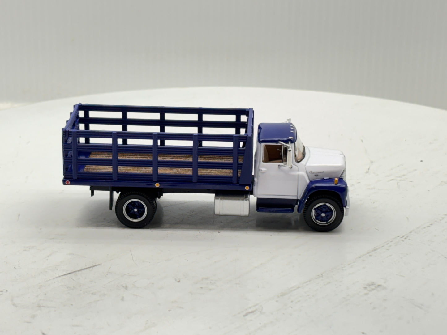 1/64 International Loadster Purple Stake