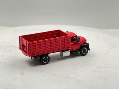 1/64 International Loadstar Red