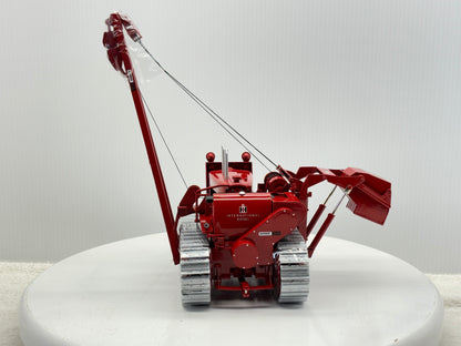 1/25 International TD-24 Pipe Layer