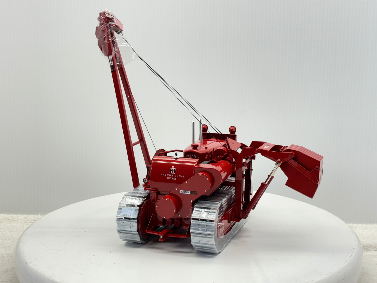 1/25 International TD-24 Pipe Layer