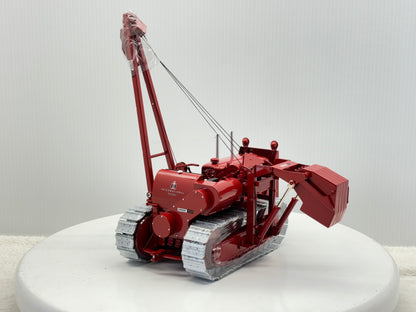 1/25 International TD-24 Pipe Layer