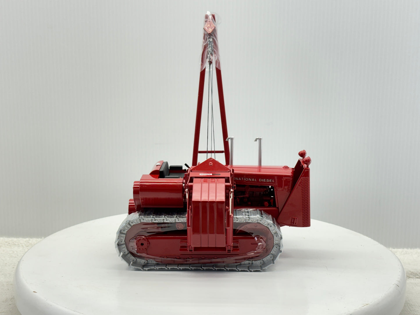 1/25 International TD-24 Pipe Layer