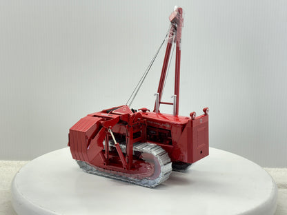 1/25 International TD-24 Pipe Layer