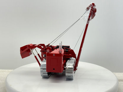 1/25 International TD-24 Pipe Layer