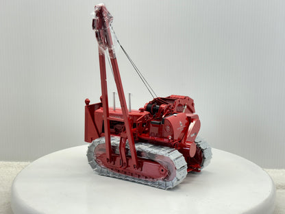 1/25 International TD-24 Pipe Layer