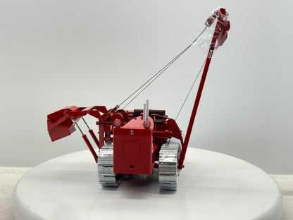 1/25 International TD-24 Pipe Layer