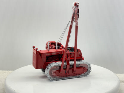 1/25 International TD-24 Pipe Layer