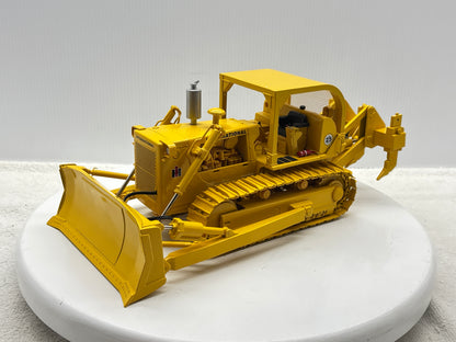 1/25 International TD-25