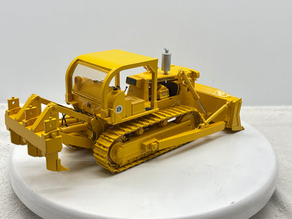 1/25 International TD-25