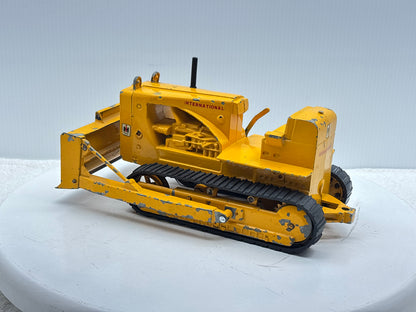 1/16 International TD-25 Crawler