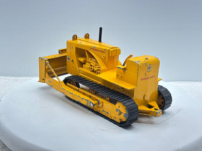 1/16 International TD-25 Crawler