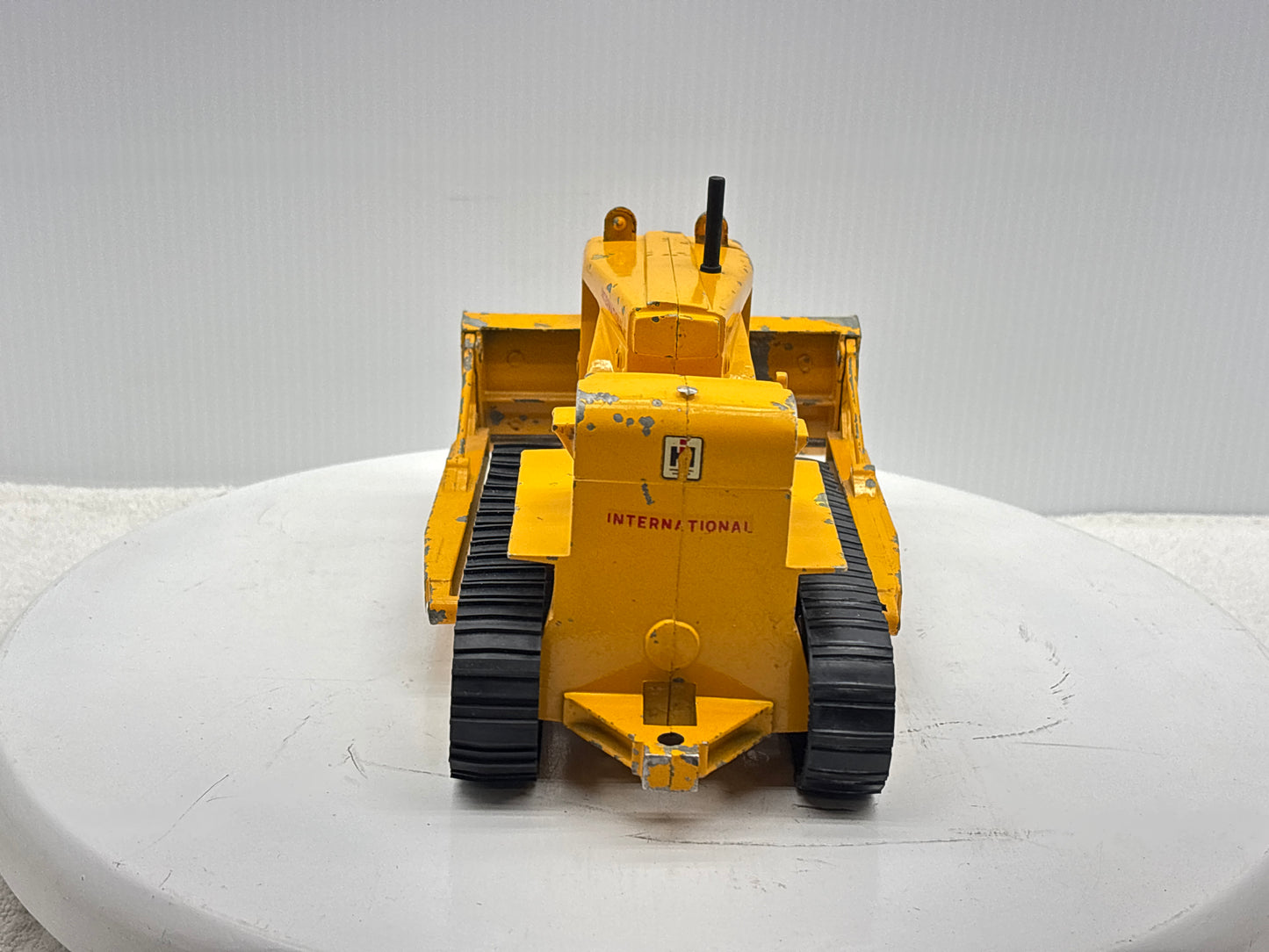 1/16 International TD-25 Crawler