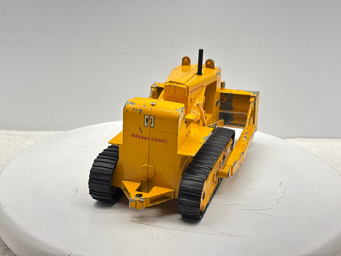 1/16 International TD-25 Crawler