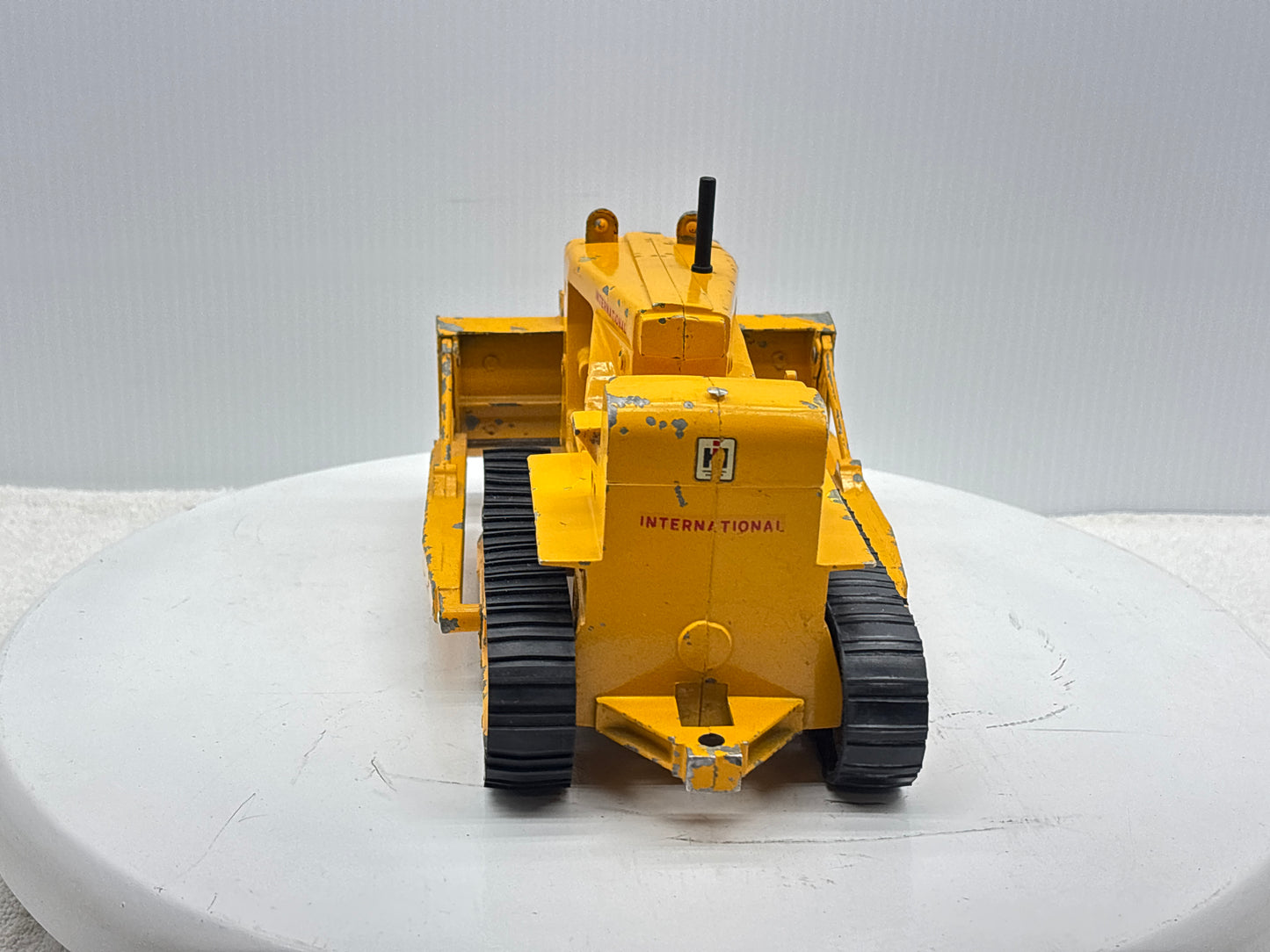 1/16 International TD-25 Crawler