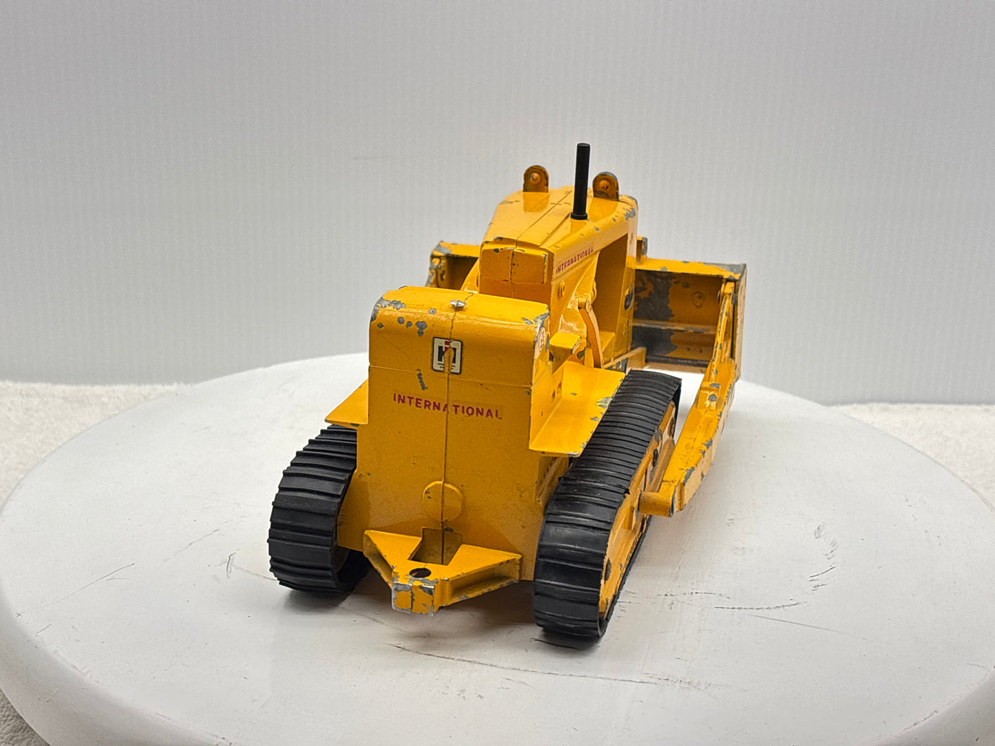 1/16 International TD-25 Crawler