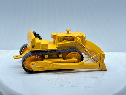 1/16 International TD-25 Crawler