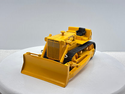 1/16 International TD-25 Crawler