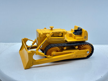 1/16 International TD-25 Crawler