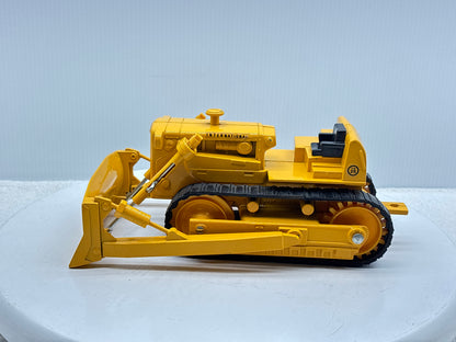 1/16 International TD-25 Crawler