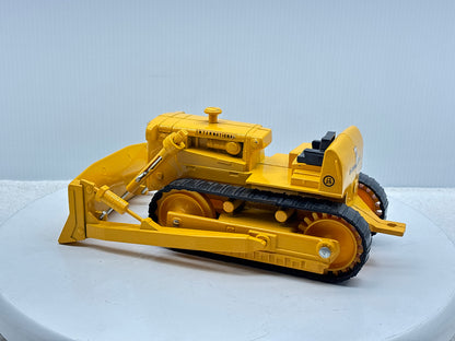 1/16 International TD-25 Crawler