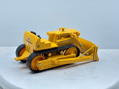 1/16 International TD-25 Crawler