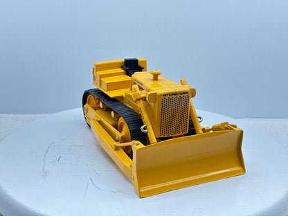 1/16 International TD-25 Crawler