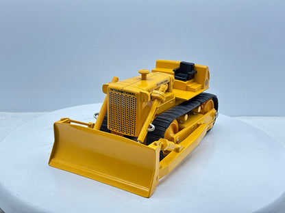 1/16 International TD-25 Crawler